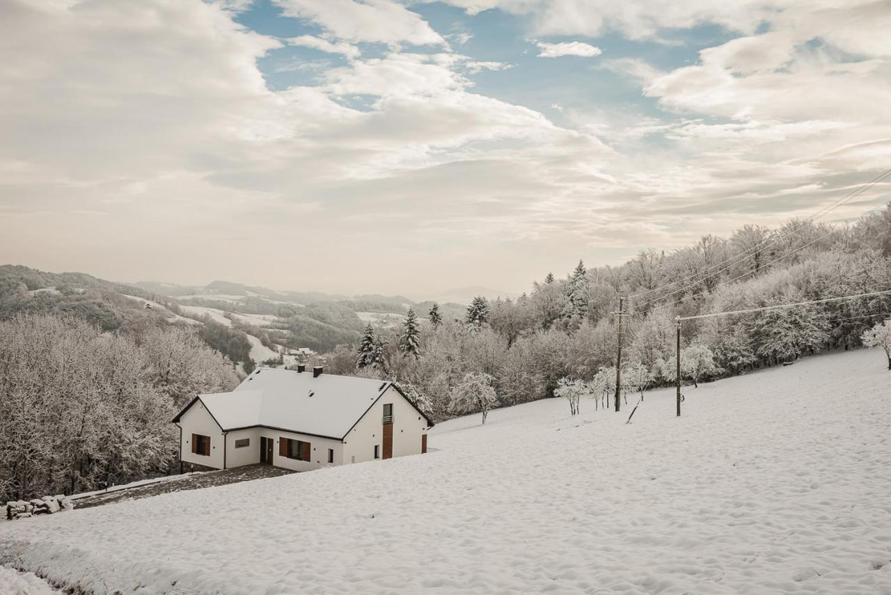 Krosna92 Bagian luar foto